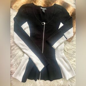 INC International Concepts Black & Ivory Zip Front Peplum Sweater! Sz M! Fab!